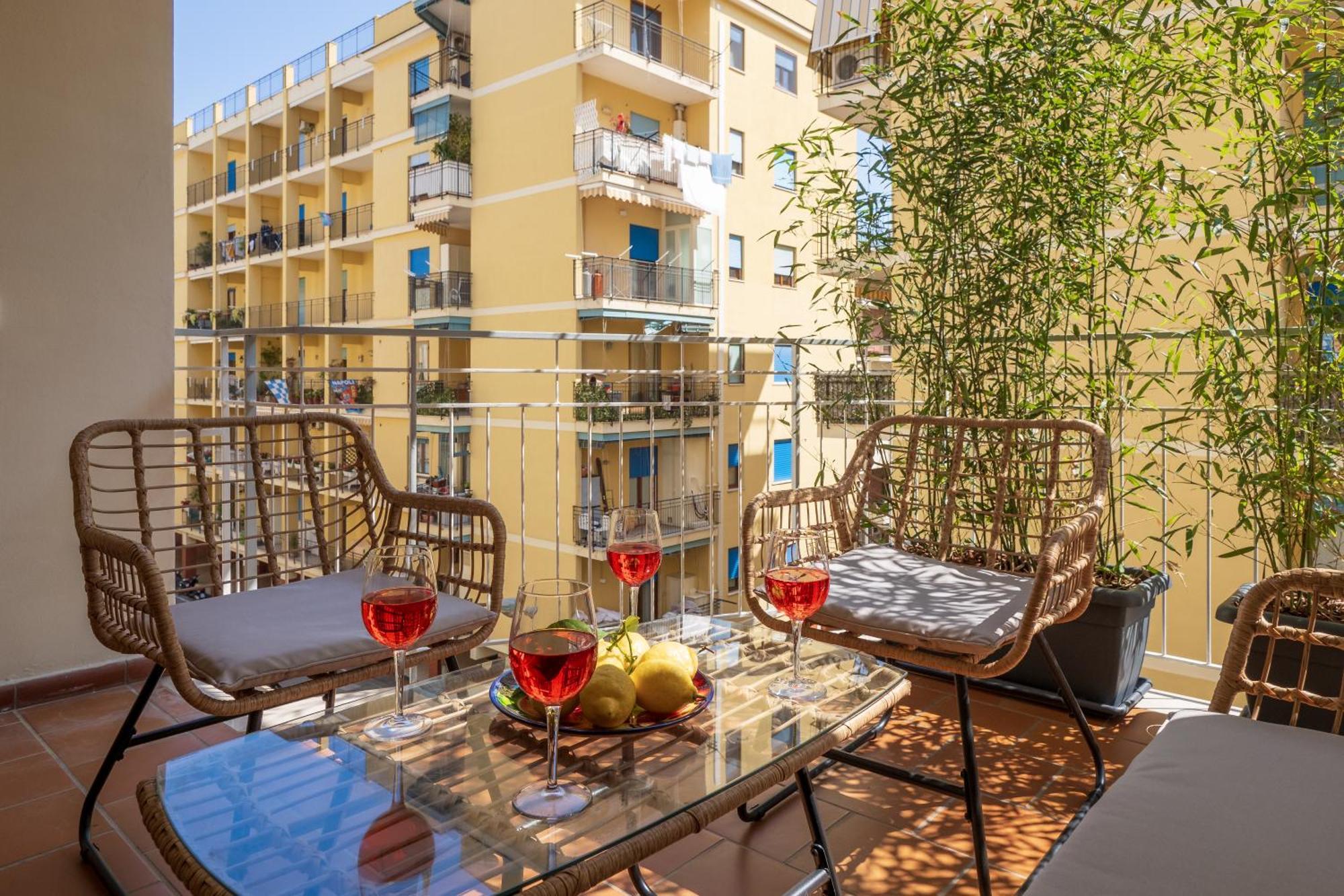 Surya House - Elegant Apartment In Sorrento Kültér fotó