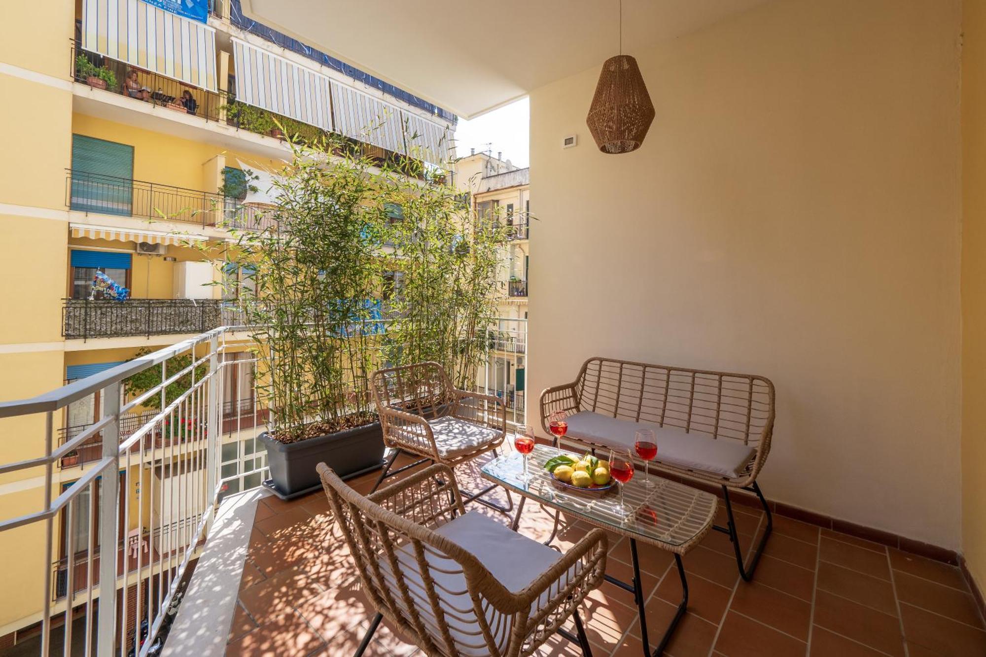 Surya House - Elegant Apartment In Sorrento Kültér fotó